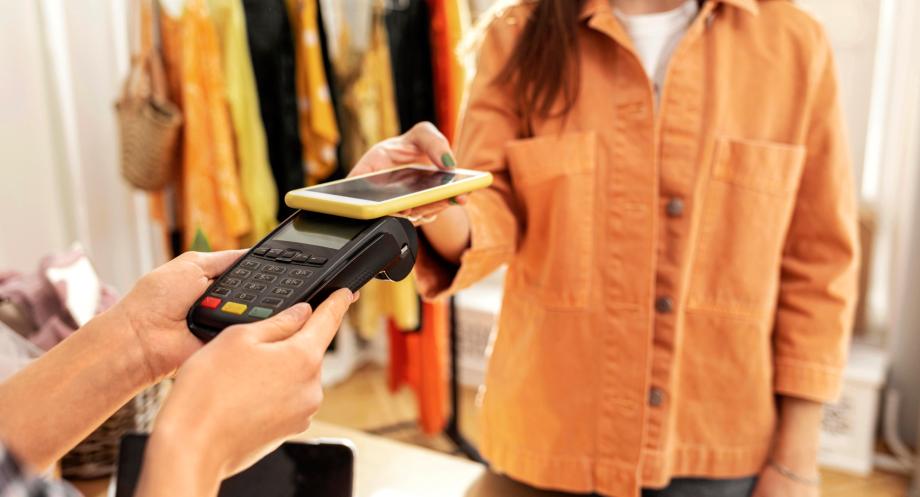 Creating a Seamless Customer Experience with Social Media Tools