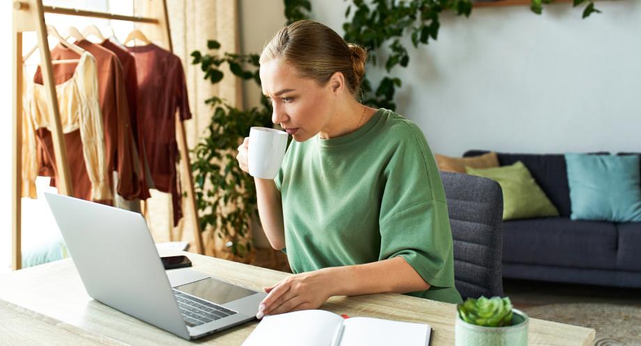 Free Website Builders vs. Paid Options: What's Best for Your Shop?