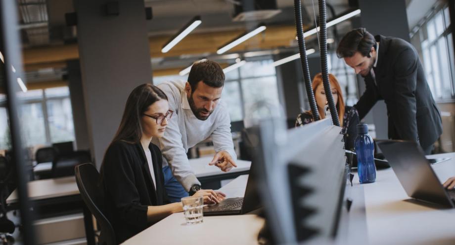 Building a Strong Online Community: The Role of Social Media Tools