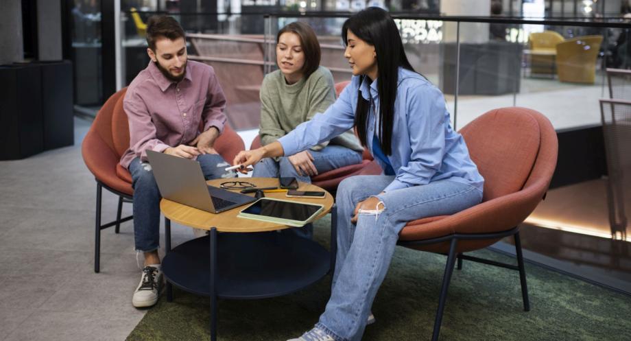 Exploring the Power of Influencer Collaborations in eCommerce Tools
