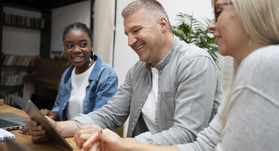 Mastering Social Media Tools for Promotion Success