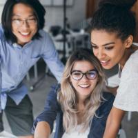 10 Creative Ways to Promote Your Business with Social Media Tools