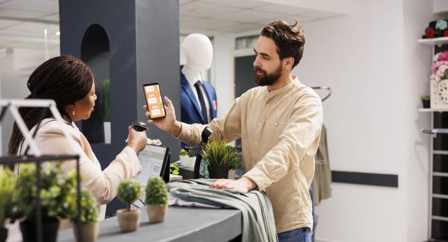 5 Ways to Retain Customers with Social Media Tools