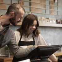 10 Proven Strategies for Customer Retention with Free Website Builders