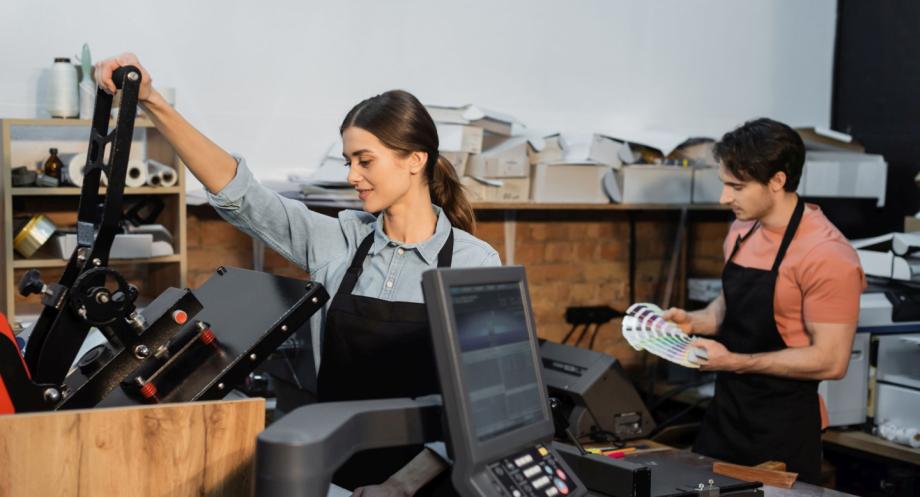 Customer Retention Made Easy with Free Website Builder Platforms