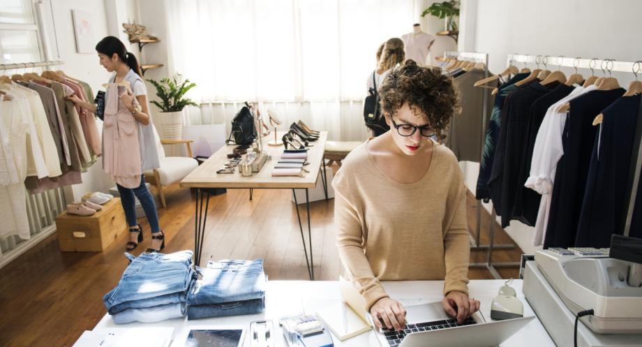 Maximize Customer Loyalty with These Free Website Builder Tips