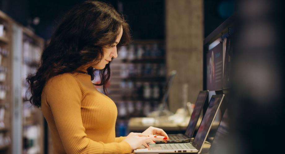 10 Ways to Improve Your Shop's Online Reputation with Free Website Builder