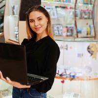 Top Trends in Shop Management: eCommerce & Social Media Tools
