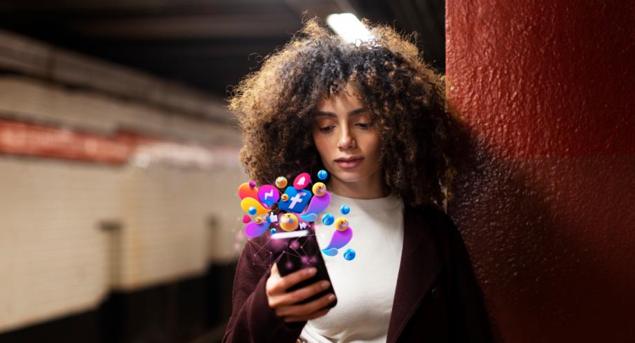 How to Build a Strong Online Community Using Social Media Tools